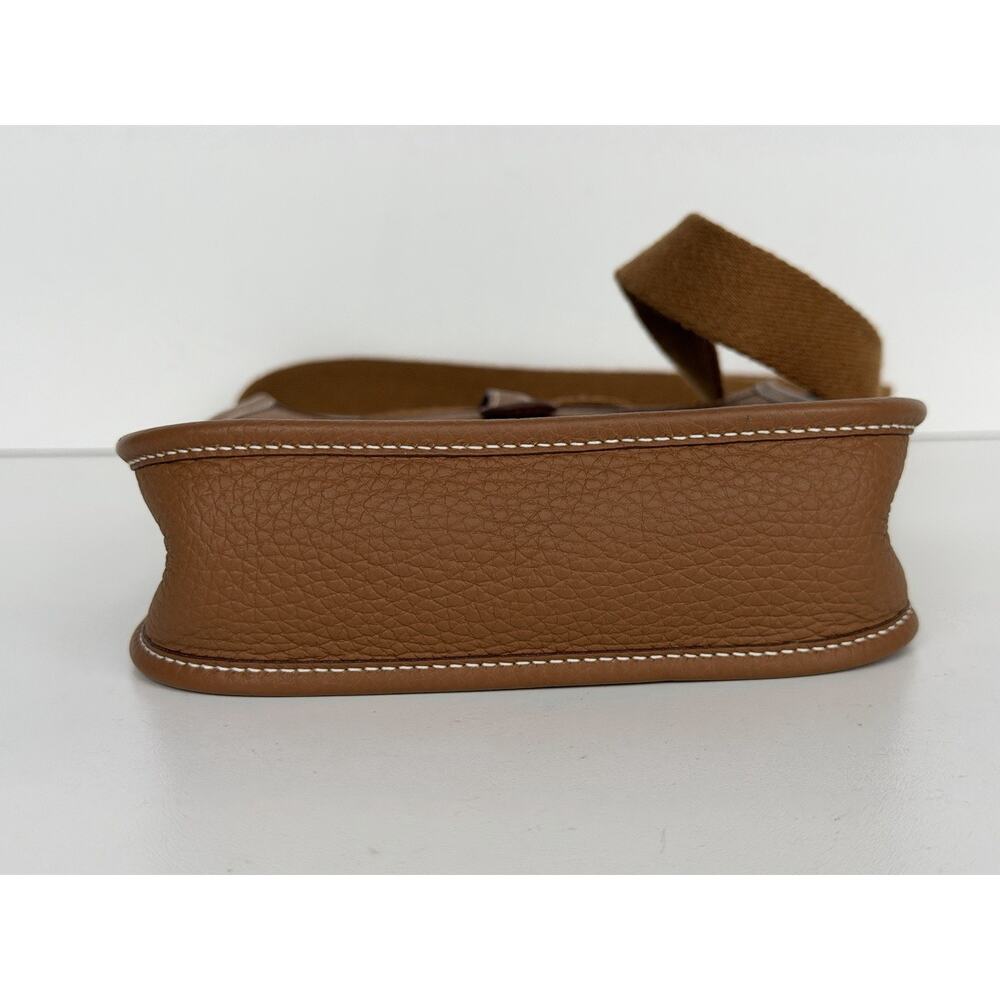 Hermes Evelyne TPM 16 Crossbody Bag in Gold Taurillon Clemence Leather 2024 D7 - Picture 4 of 13